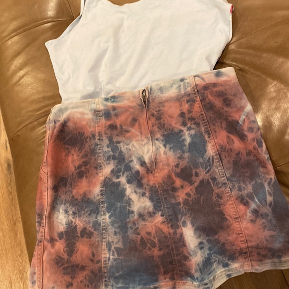 Wild Fable Blue and Pink Tie Dye Denim Miniskirt. Size 12. NWOT🎉🎉🎉 - Picture 2 of 5